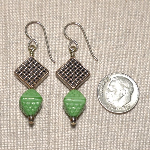 Hand Crafted Handmade Earrings Modern Green Glass & Copper Geometric Ear… - Picture 2 of 5